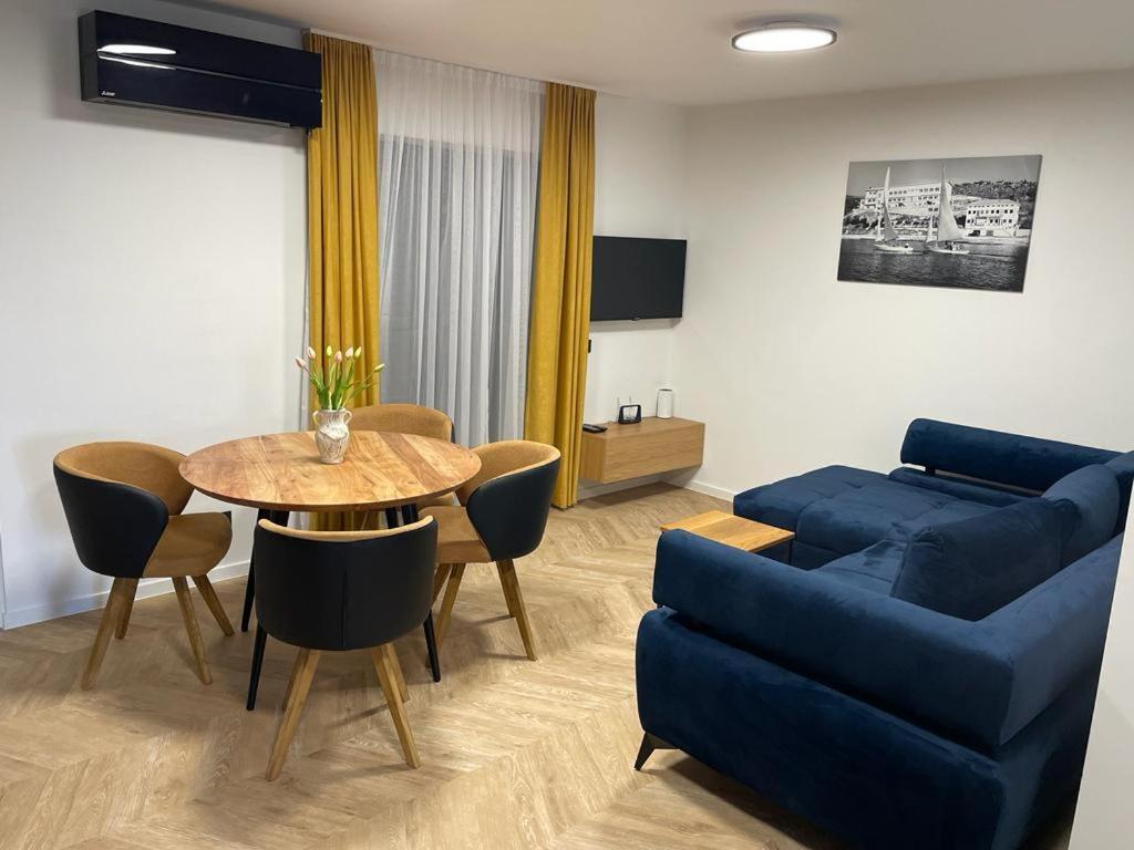 Appartments Sara Jadranovo Bagian luar foto