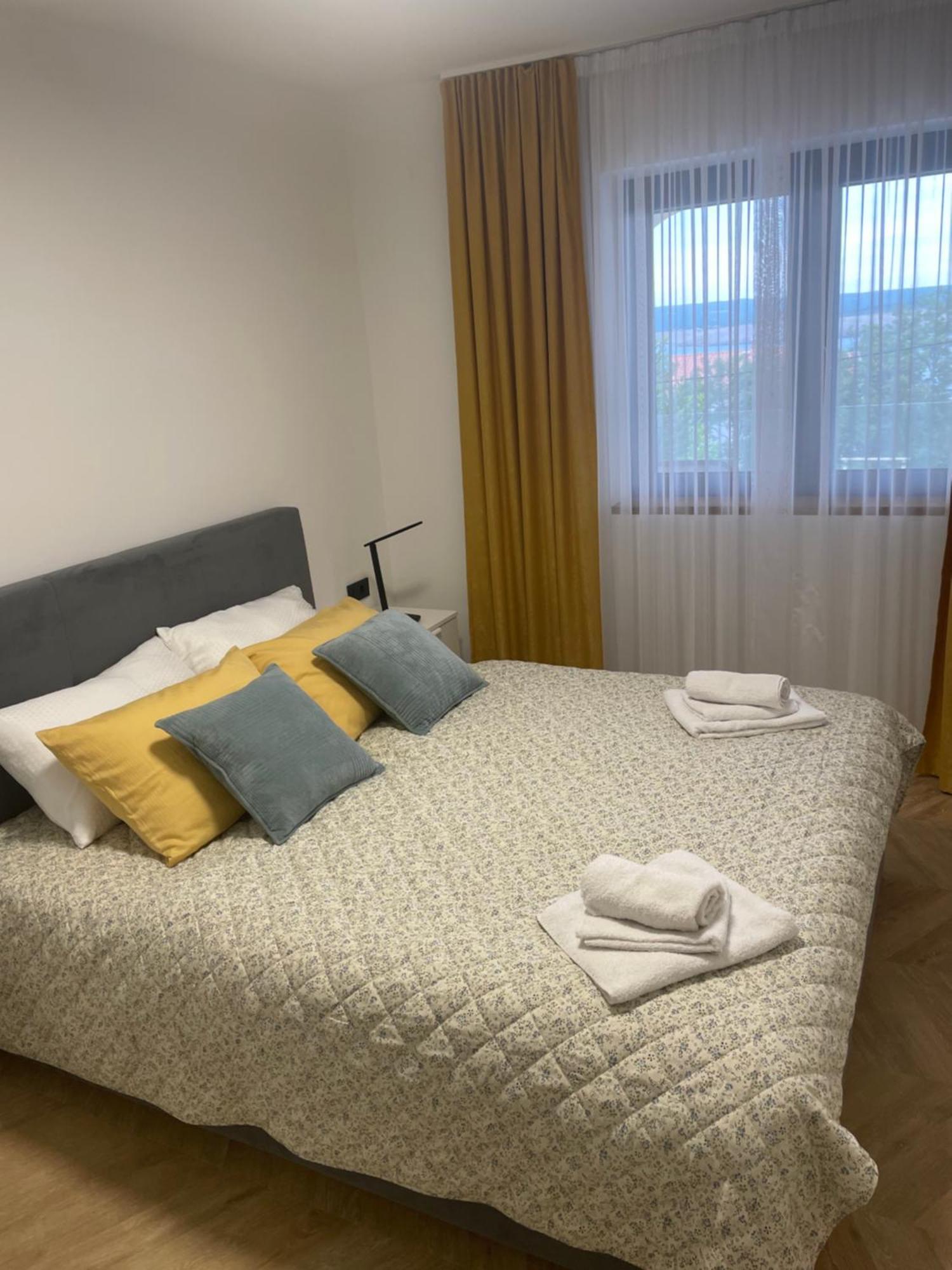 Appartments Sara Jadranovo Bagian luar foto